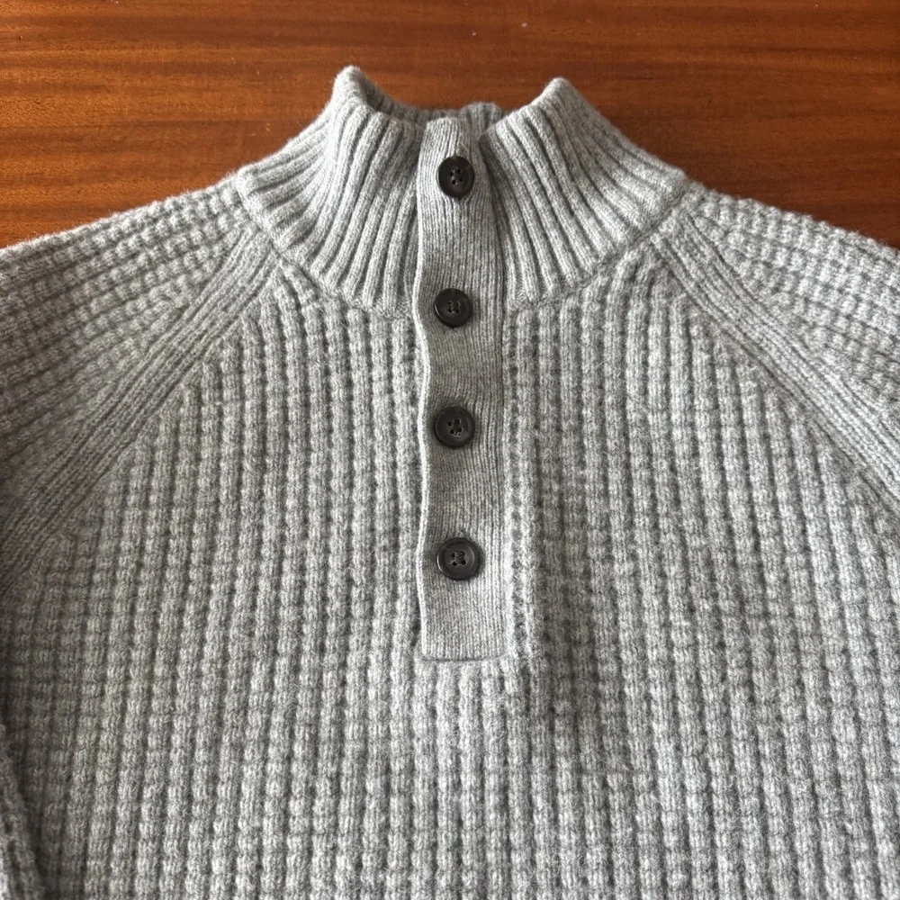 Gap Sweater Men's‎ L/XL Lambswool Waffle Knit Mock Neck Henley Gray Vintage